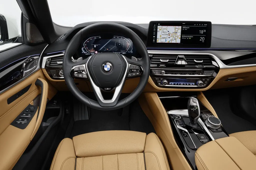 Защитная пленка для салона автомобиля BMW 5-series 2020