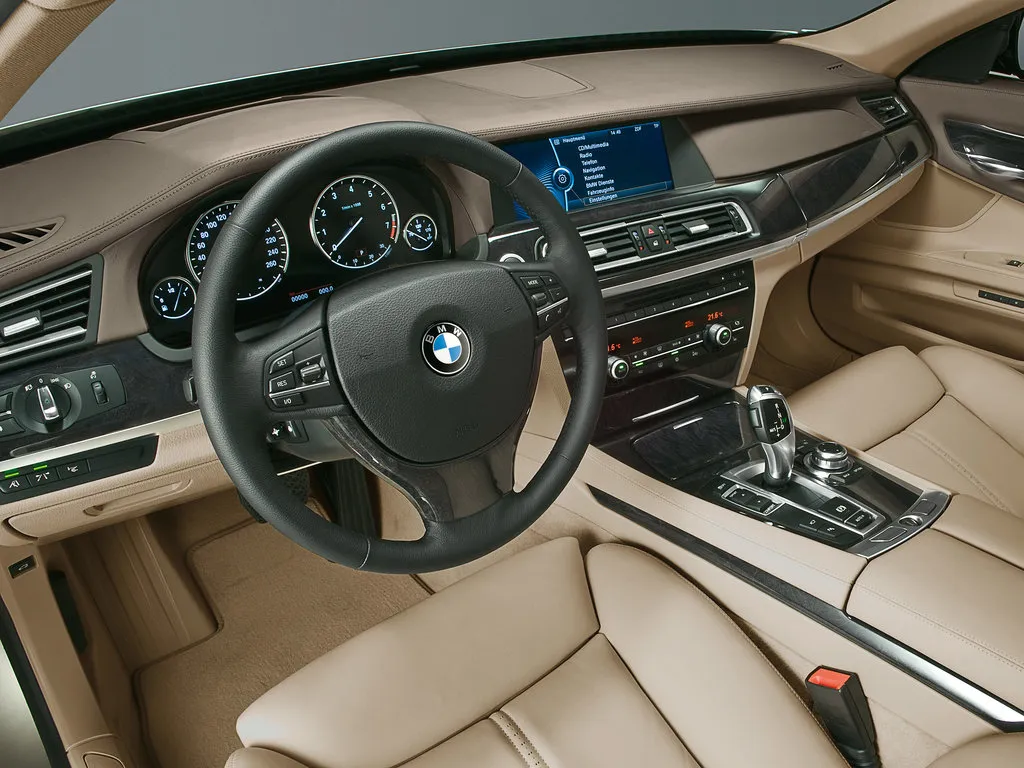 Защитная пленка для салона автомобиля BMW 7-series 2011