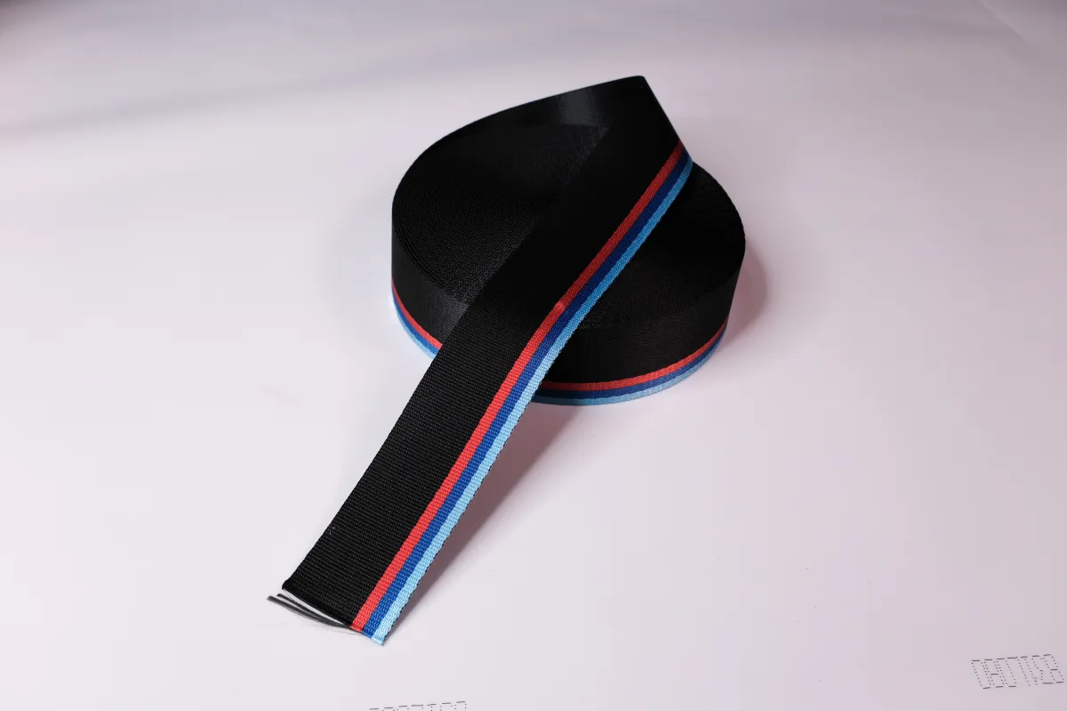 Лента ремня безопасности ЧЕРНЫЙ С ТРЕХЦВЕТНЫМ КАНТОМ BMW M