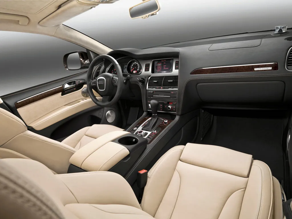 Защитная пленка для салона автомобиля Audi Q7 2014